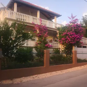  Apartman Ana